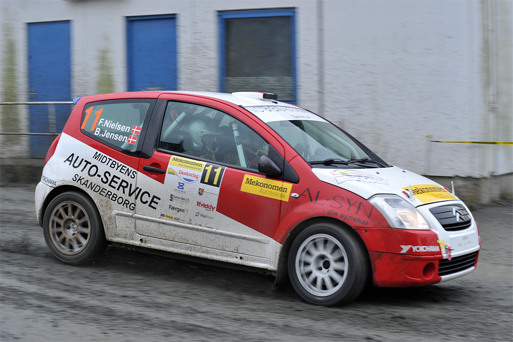 Frank Nielsen får til denne sæson ny makker i sin røde og hvide Citroën C2 R2 Max